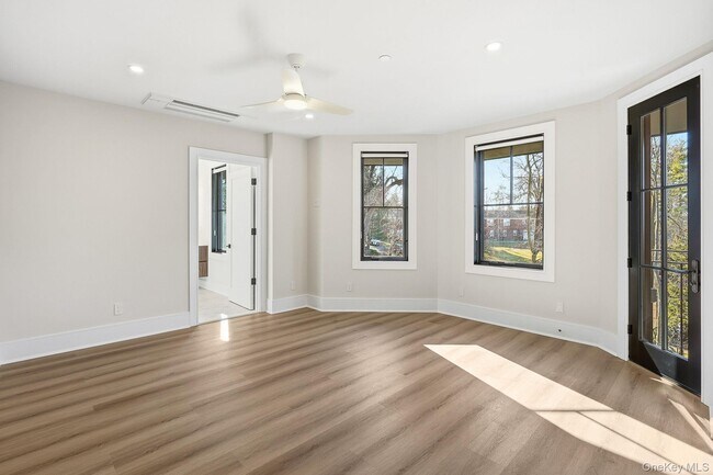 Building Photo - 34 Clinton Ave