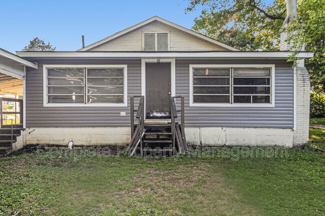 Building Photo - 104 Henley St