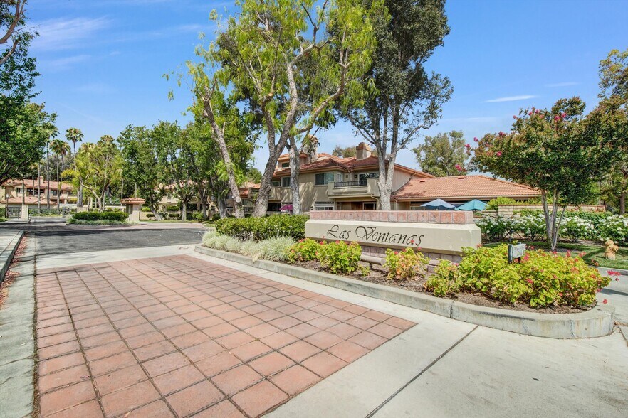 Building Photo - 23930 Arroyo Park Dr