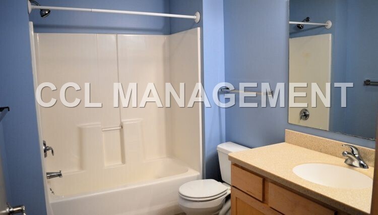 Building Photo - 333 W Mifflin St