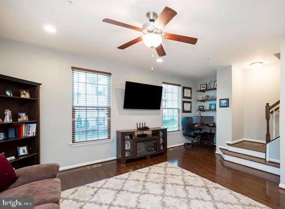 Building Photo - 35 Jefferson Dr