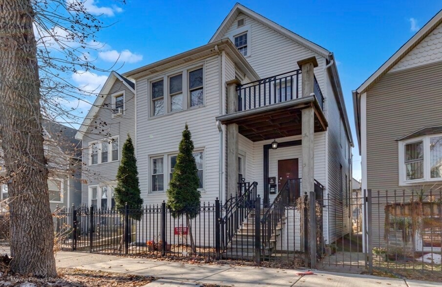 Building Photo - 1714 N Troy St