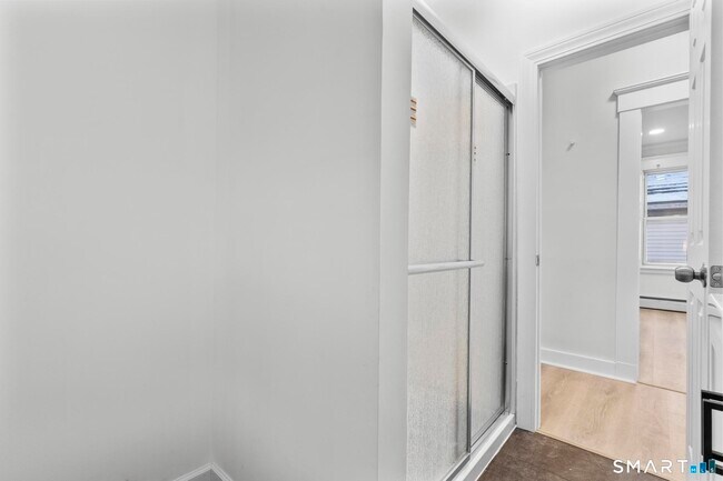 Building Photo - 141 Augur St