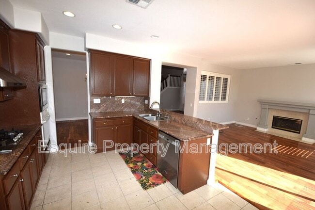 Building Photo - 2881 Silk Oak Ave