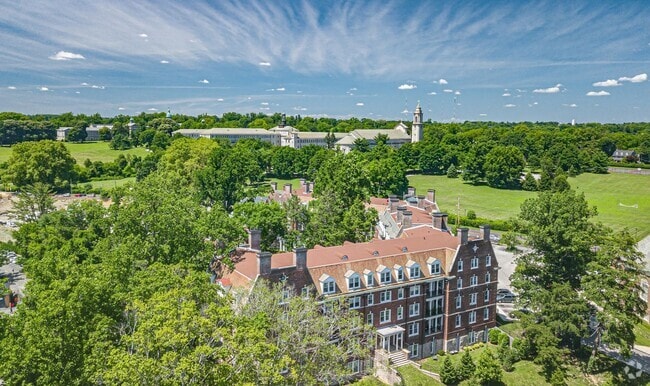 Building Photo - The Palmer