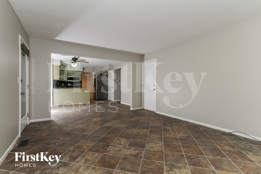 Building Photo - 6012 Kingsgate Dr