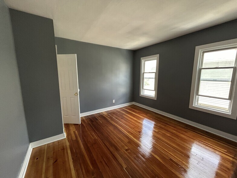 Building Photo - 37-39-39 Wilmont St