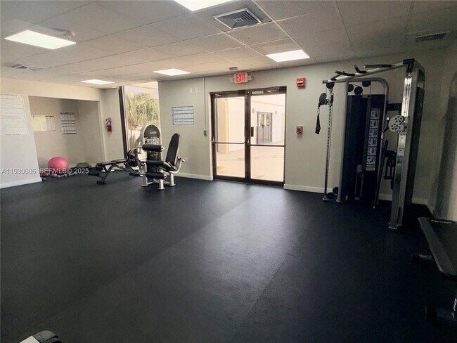 Building Photo - 8065 SW 107th Ave