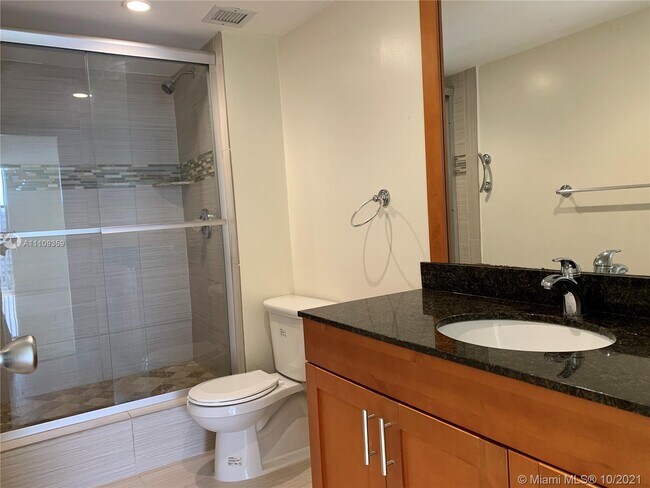 Building Photo - 13499 Biscayne Blvd