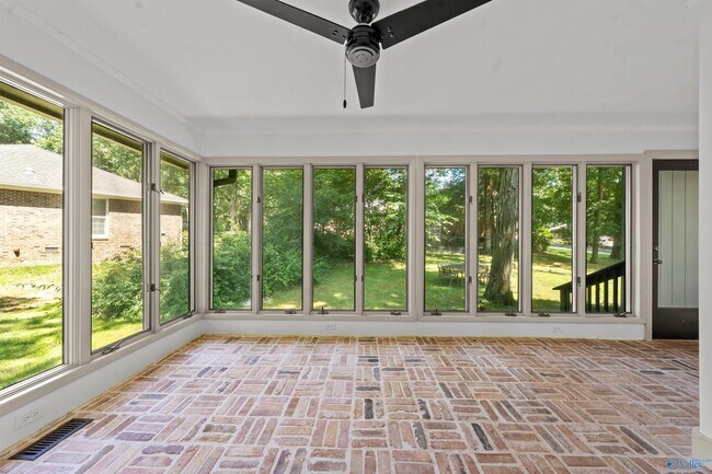 Building Photo - 7705 Foxfire Dr SE
