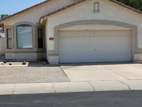 Building Photo - 65TH DR