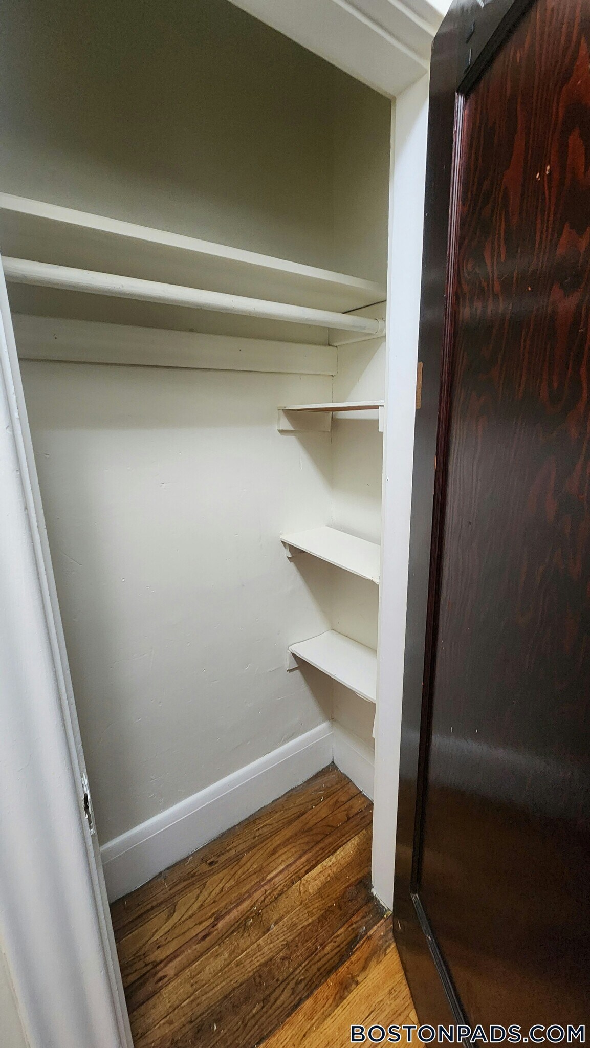 Building Photo - 349 Pleasant St