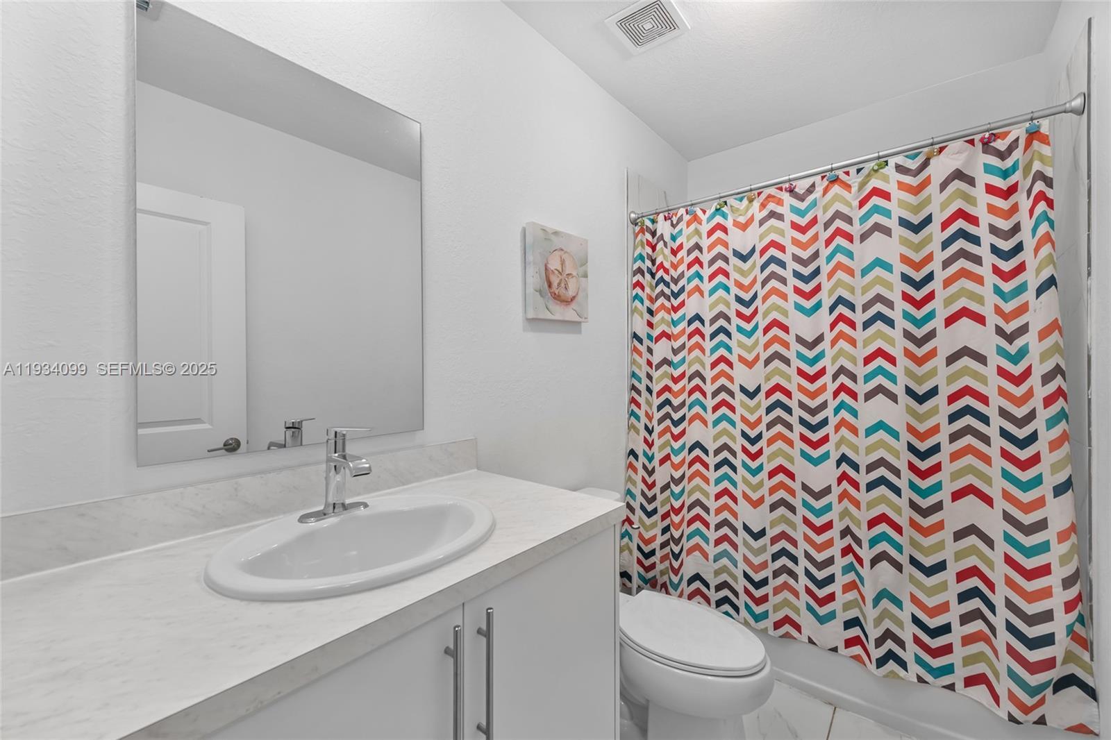 Building Photo - 1270 NW 3rd Ln