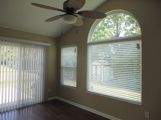 Building Photo - 7714 Sycamore Woods Ln