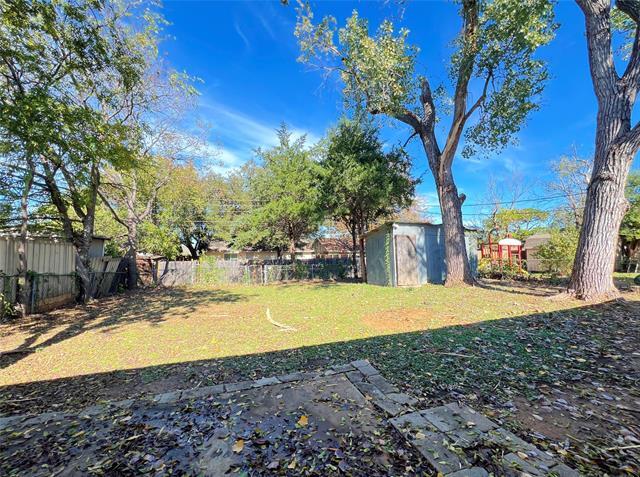 Building Photo - 623 Bentwood Dr