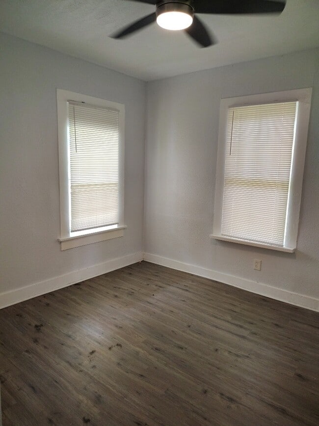 Building Photo - 148 Princeton St