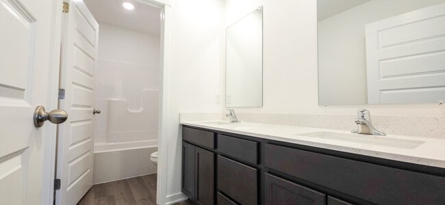 Building Photo - 10588 Morse Pl