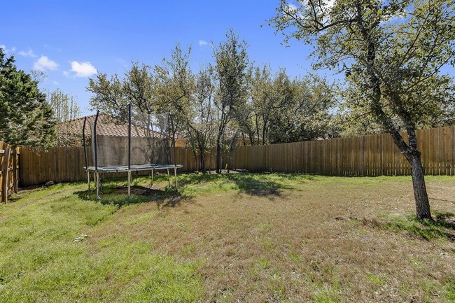 Building Photo - 409 S Meadowlark St
