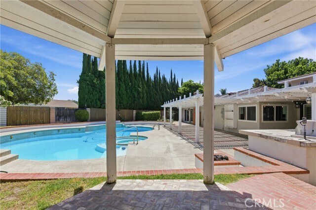 Building Photo - 1335 N Sarita Pl