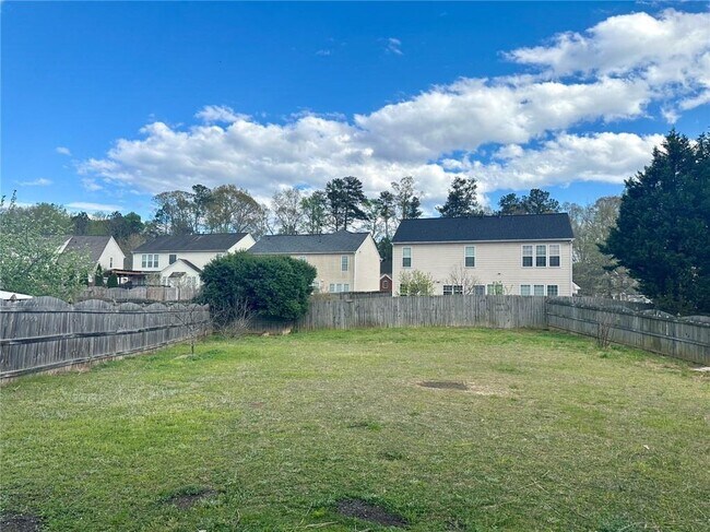 Building Photo - 697 Oracle Dr NE