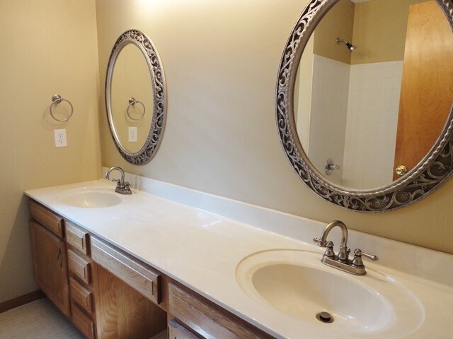 Building Photo - 3736 Maplebrooke Ln