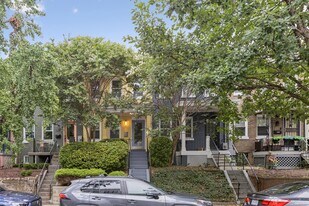 Building Photo - 1169 Abbey Pl NE