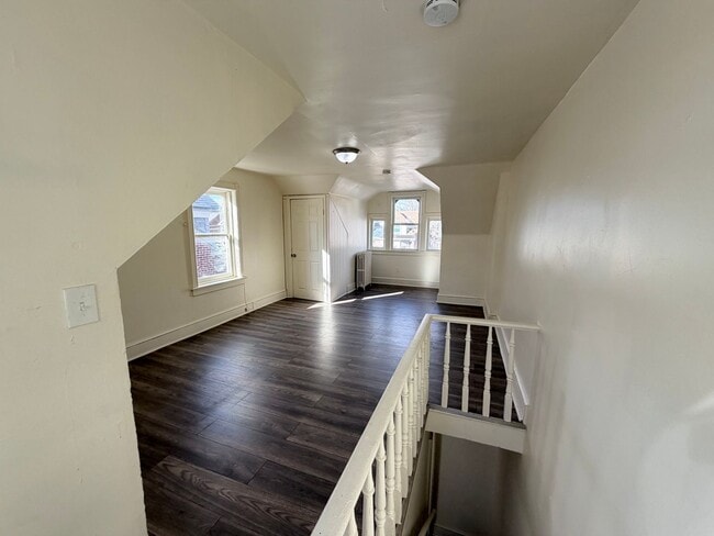 Building Photo - 163 Hoffman Ave