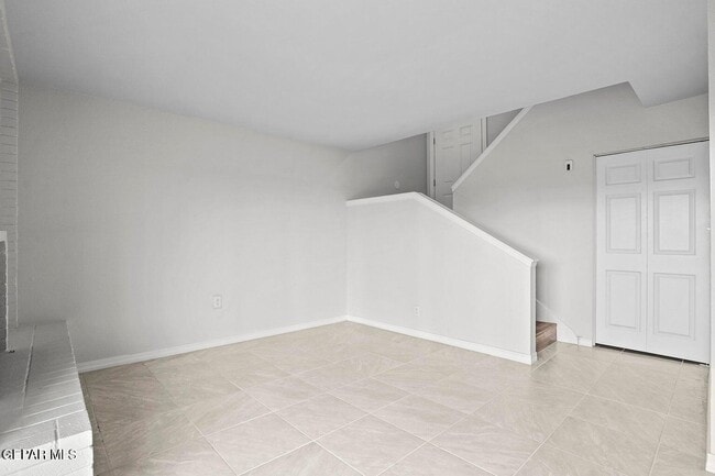Building Photo - 2513 Red Sails Dr