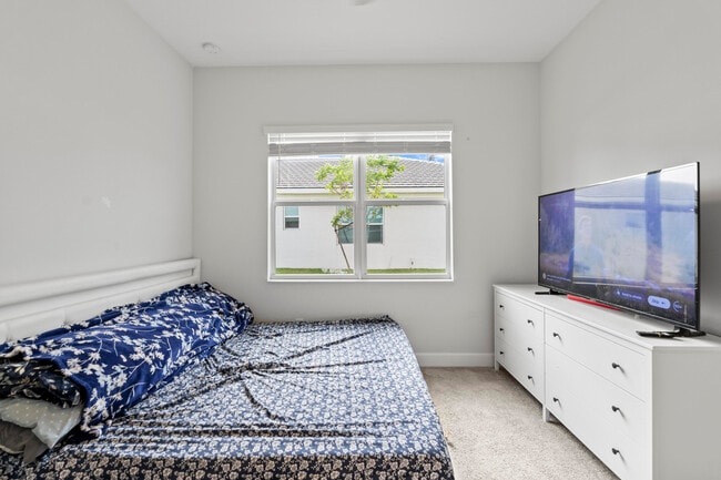 Building Photo - 15134 Cameo Ct