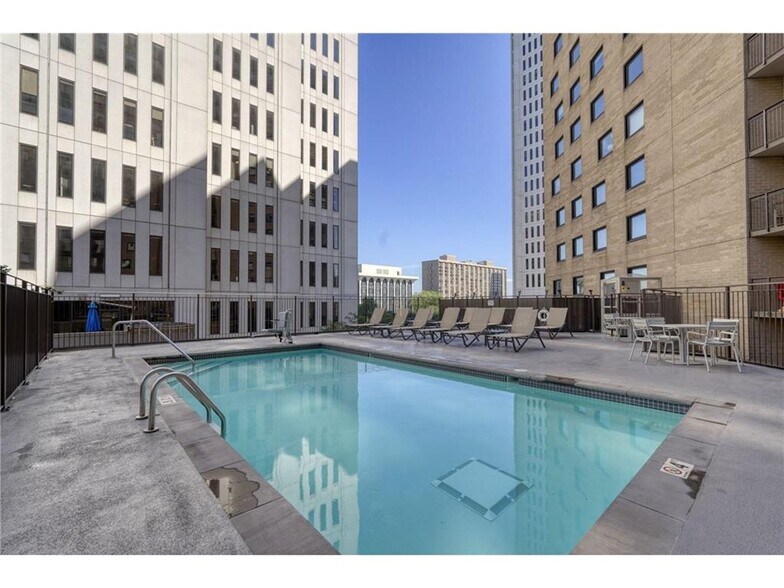 Building Photo - 121 Washington Ave S