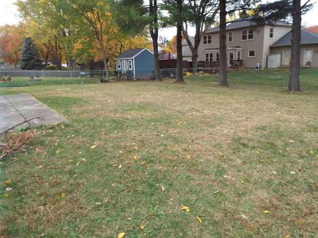 Building Photo - 1921 Stanford Dr