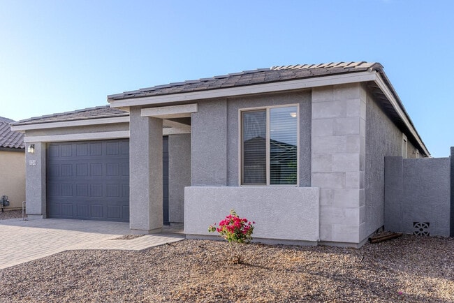 Building Photo - 11248 E Unger Ave