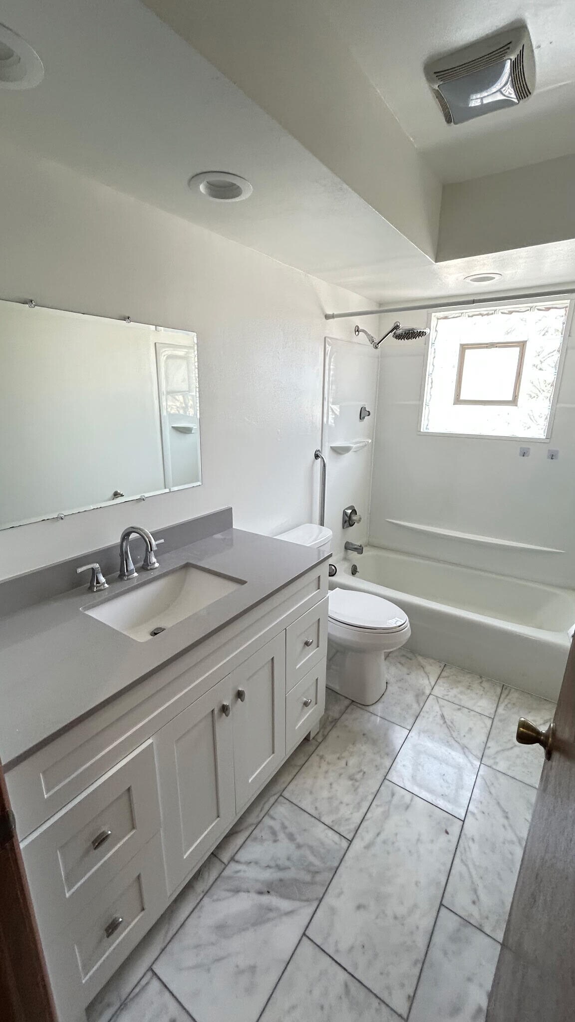 Building Photo - 4270 S 68th St