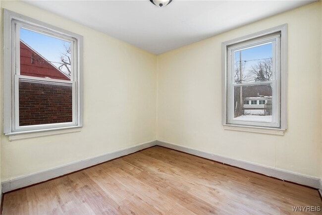 Building Photo - 321 Eggert Rd