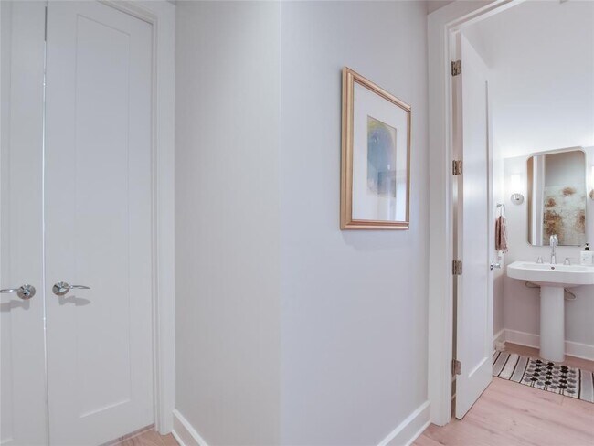 Building Photo - 4704 Monte Carmelo Pl