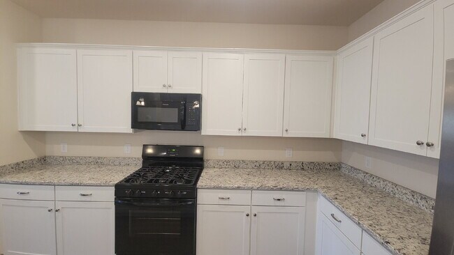 Building Photo - Section 8 Welcome!!!  "Charming 3-Bed Oasis with Granite Elegance in Harvest – 1,501 Sq Ft of Com...