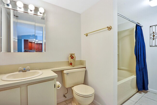 Building Photo - 6544 Chasewood Dr