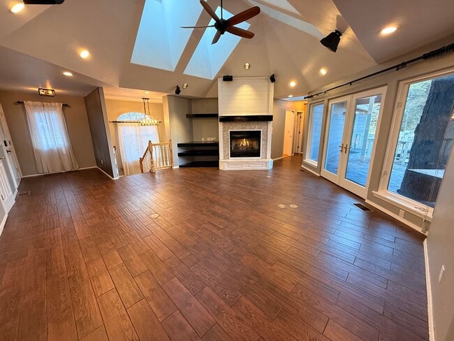 Building Photo - Gorgeous Flagstaff Rental