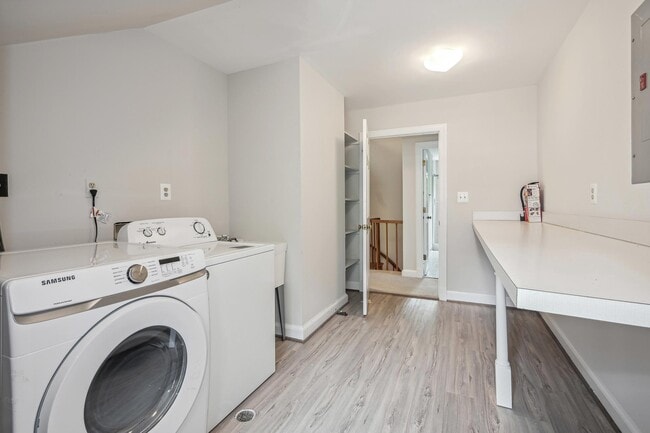 Building Photo - 3525 Williamsburg Ln NW