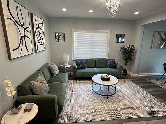 Building Photo - 3320 Ernst St