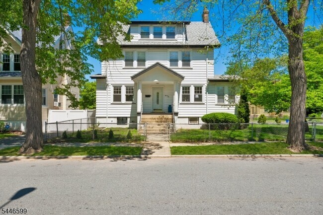 Building Photo - 26 Lafayette Ave
