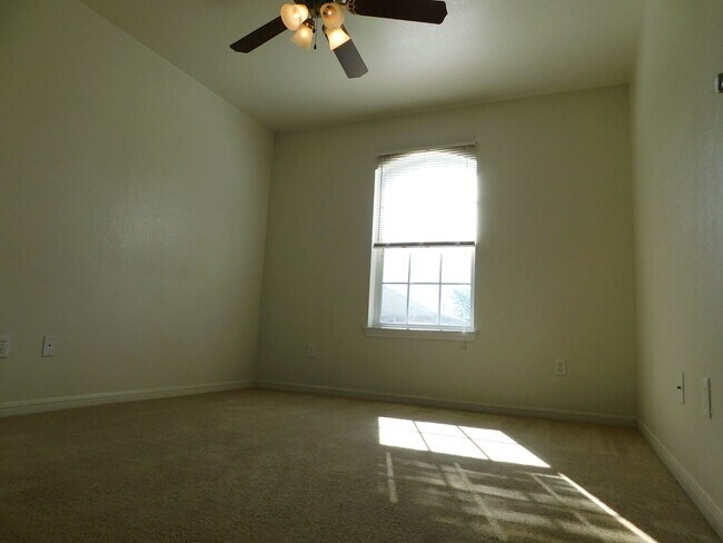 Building Photo - 317 Jeff Gordon Dr