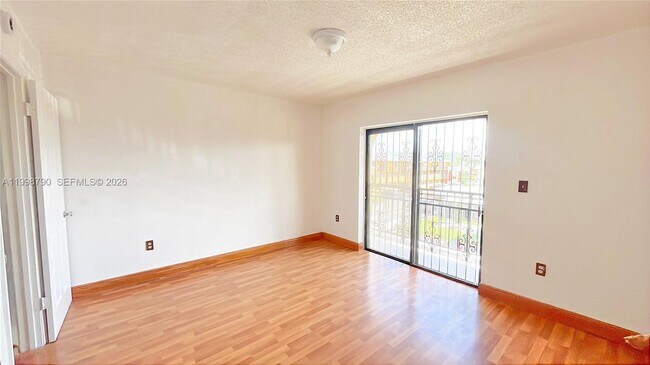 Building Photo - 1283 W 51st Pl