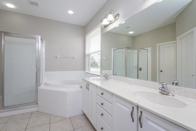 Building Photo - 569 Bimini Bay Blvd