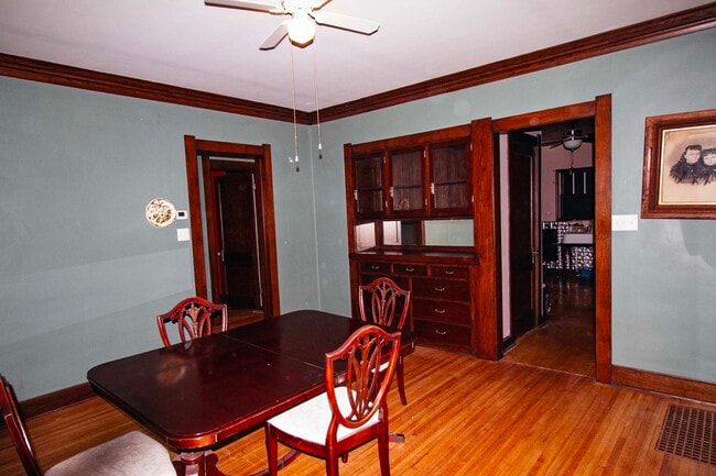 Building Photo - 510 N Raynor Ave