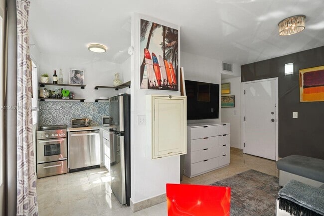 Building Photo - 605 Euclid Ave