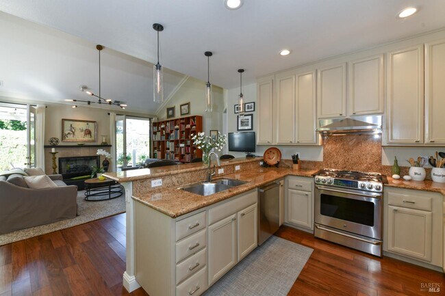 Building Photo - 1571 Voorhees Cir