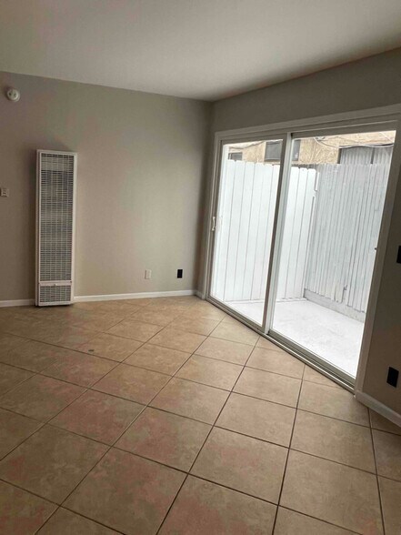 Building Photo - 3733 Keystone Av