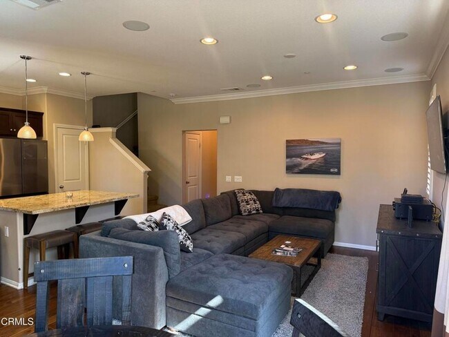 Building Photo - 2967 Palmera Ln
