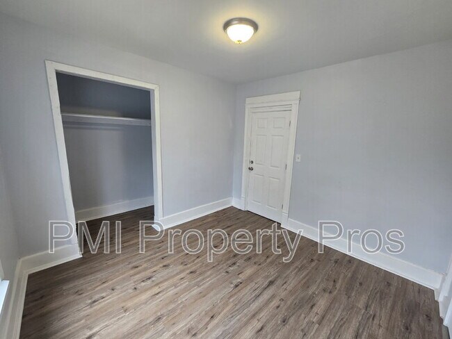 Building Photo - 2660 N 37th St